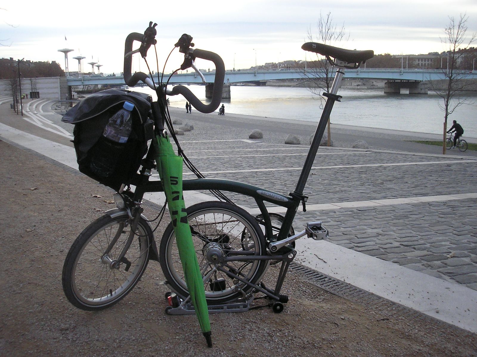 Mon futur Brompton - Page 2 P1010061